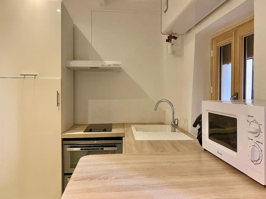 Vieux-nice 2 Pieces En Duplex Apartment